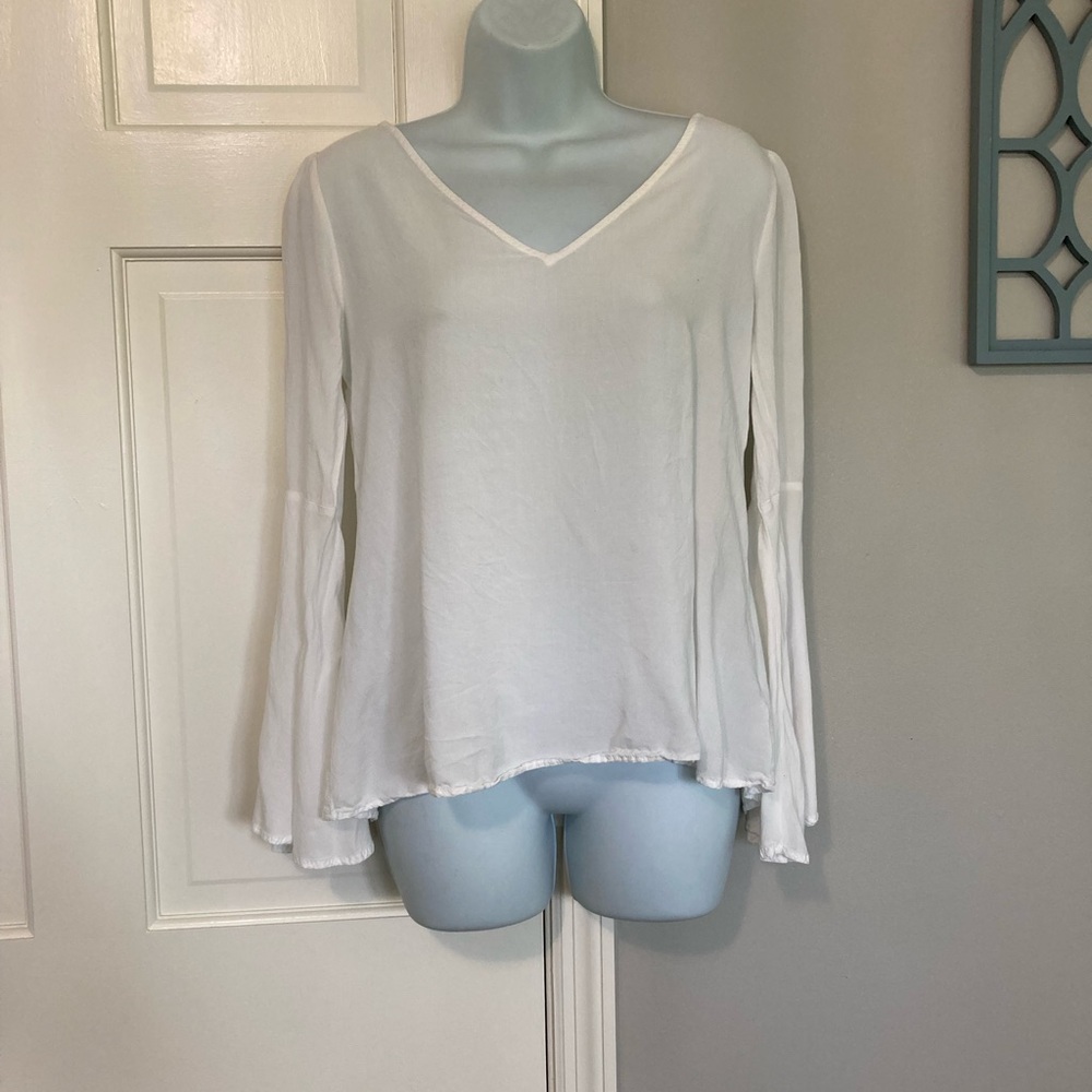 Express White V-Neck Blouse - Picture 1 of 4